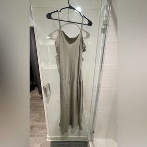 Abercrombie Women's
Satin Slip Midi
Dress

GREEN, L PETITE